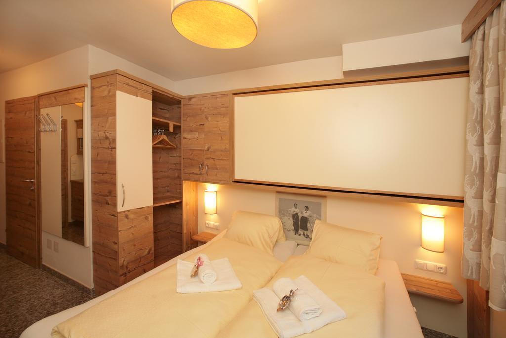 Intown Apartment Schmiede Saalbach-Hinterglemm Exterior photo